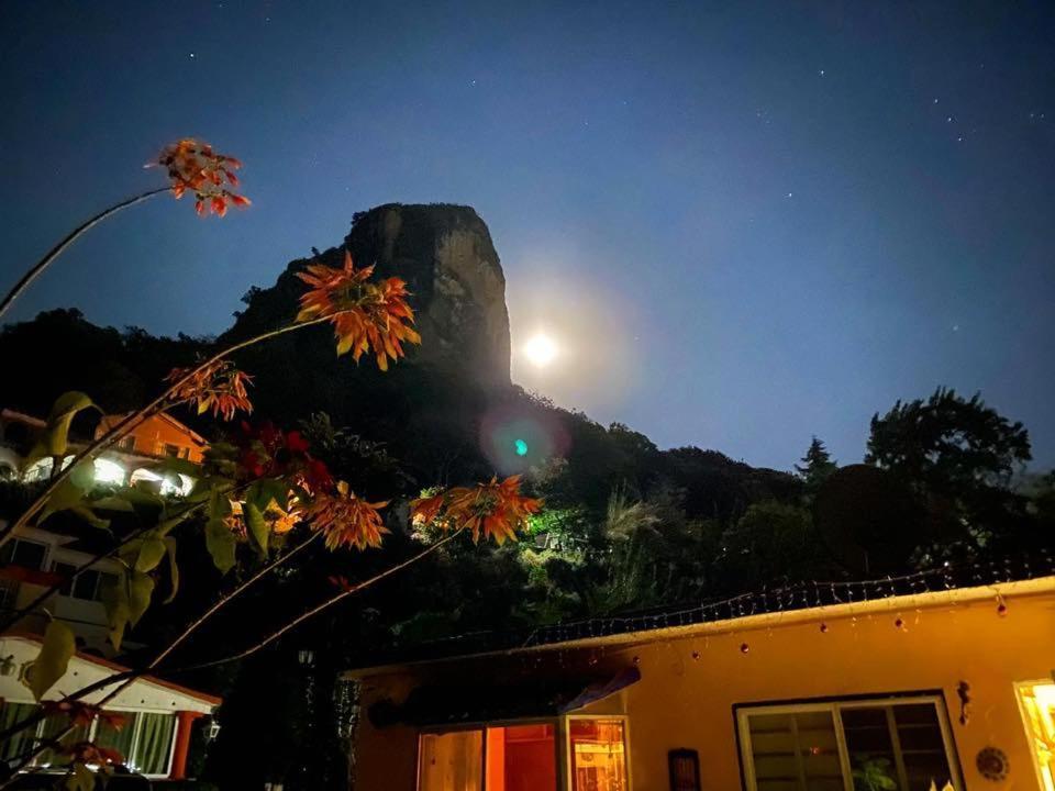 Bungalows Andrea Hotel Tepoztlan Exterior photo